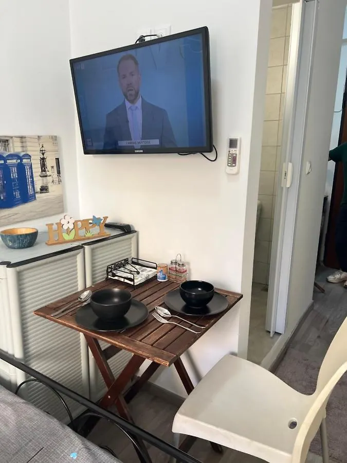 Anna Studio Apartment Salonic